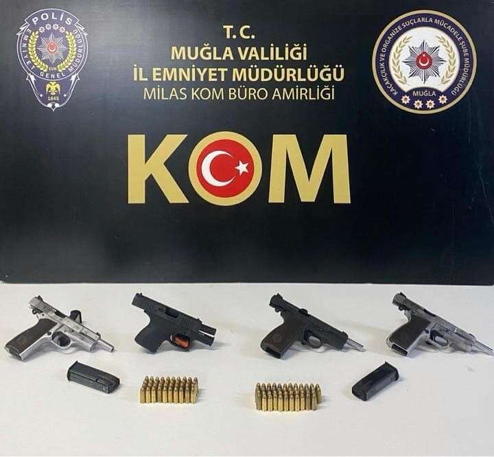 Muğla'da Blok3'e Suikast İddiası: Nefes Kesen Operasyonda 10 Şüpheli Yakalandı, İstanbul'a Gönderildiler 3